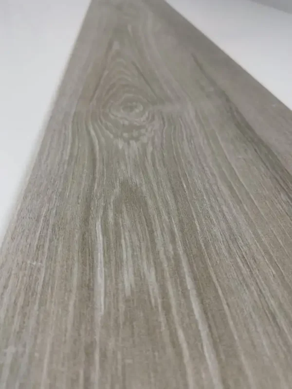 NUKAK TAUPE